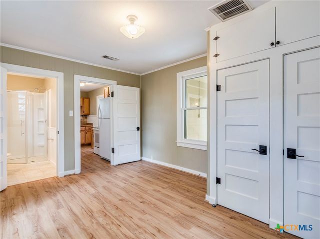 351 N Guenther Avenue, New Braunfels, TX 78130