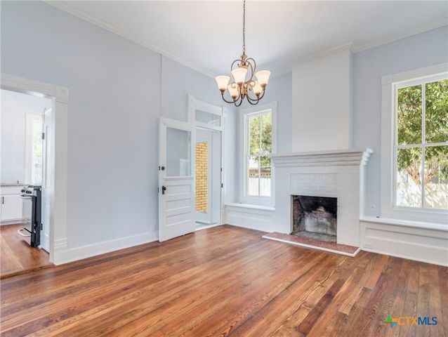 351 N Guenther Avenue, New Braunfels, TX 78130