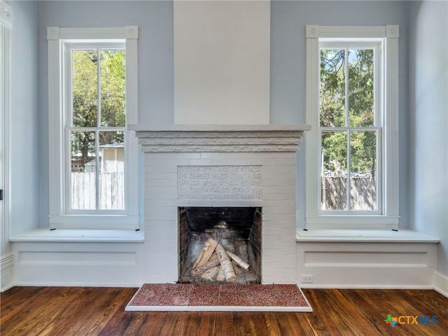 351 N Guenther Avenue, New Braunfels, TX 78130