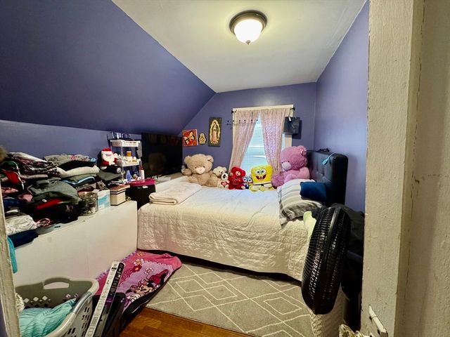 90 Sherdian St, Lynn, MA 01902