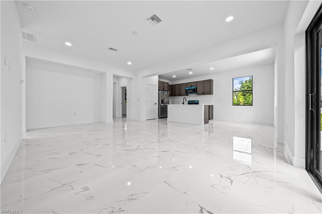 2810 73rd ST W, LEHIGH ACRES, FL 33971 — photo 3