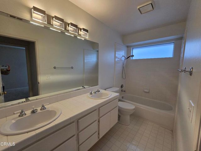7826 Barstow Street, Ventura, CA 93004