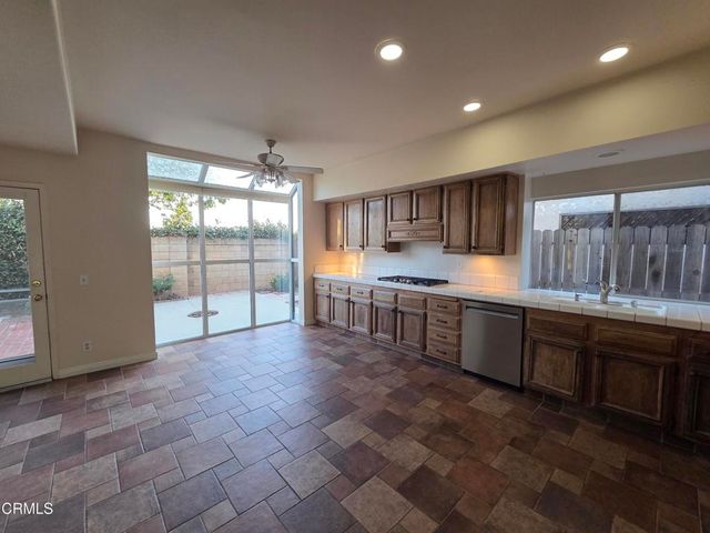 7826 Barstow Street, Ventura, CA 93004