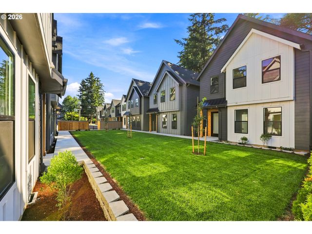 6017 Se TENINO St A, Portland, OR 97206