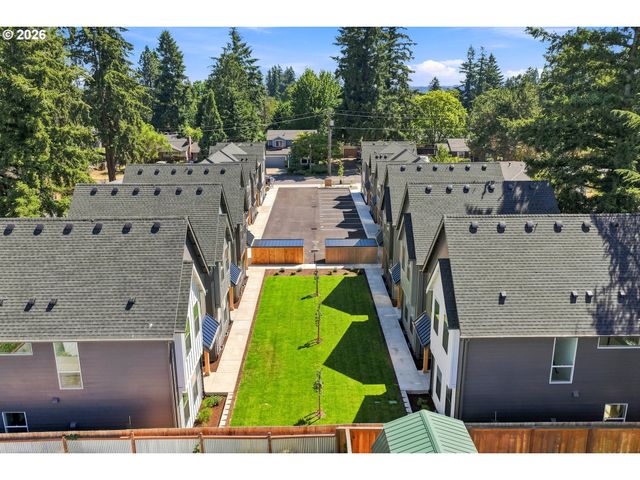 6017 Se TENINO St A, Portland, OR 97206