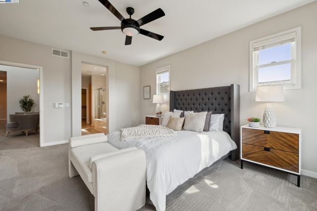 303 Bowsman Ct 144, Oakland, CA 94601