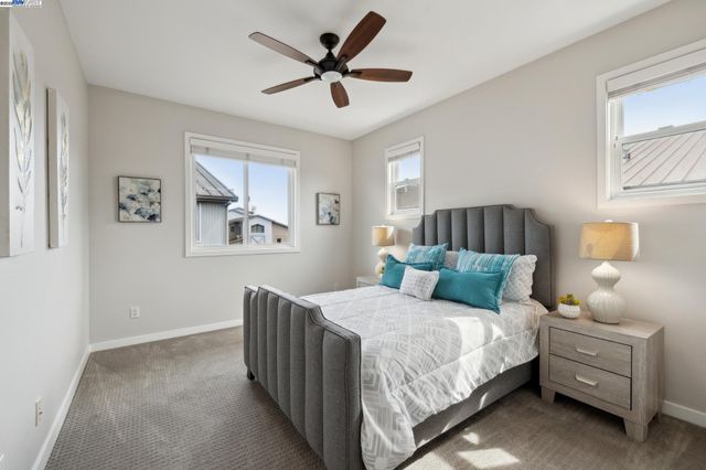 303 Bowsman Ct 144, Oakland, CA 94601
