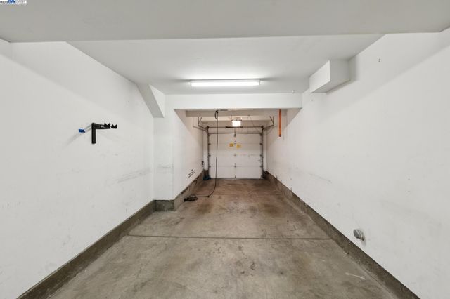 303 Bowsman Ct 144, Oakland, CA 94601