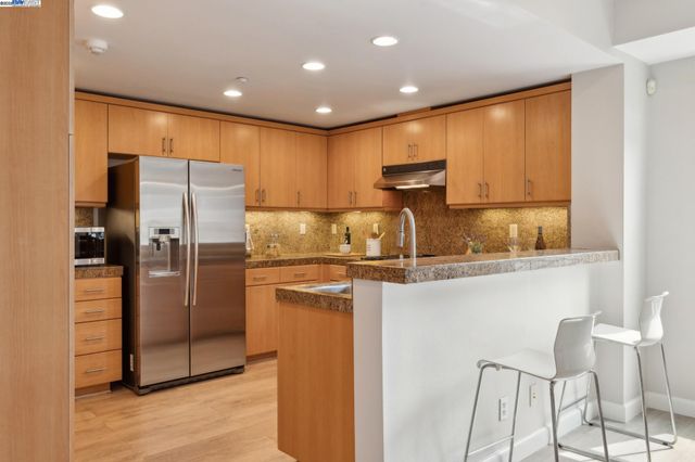 303 Bowsman Ct 144, Oakland, CA 94601