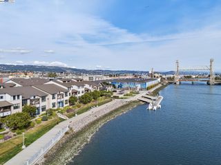 303 Bowsman Ct 144, Oakland, CA 94601