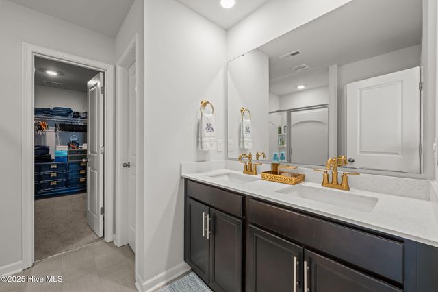 1012 Kellie Court, New Bern, NC 28562