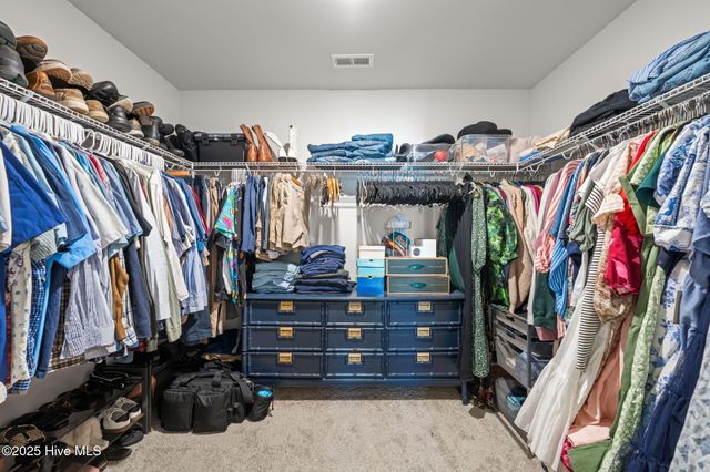 1012 Kellie Court, New Bern, NC 28562