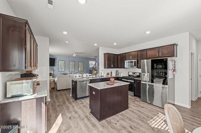 1012 Kellie Court, New Bern, NC 28562