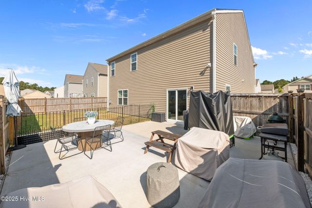 1012 Kellie Court, New Bern, NC 28562