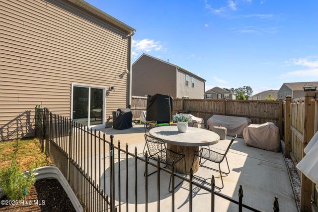 1012 Kellie Court, New Bern, NC 28562