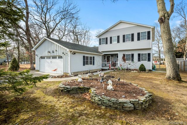 214 Pipe Stave Hollow Road, Mount Sinai, NY 11766