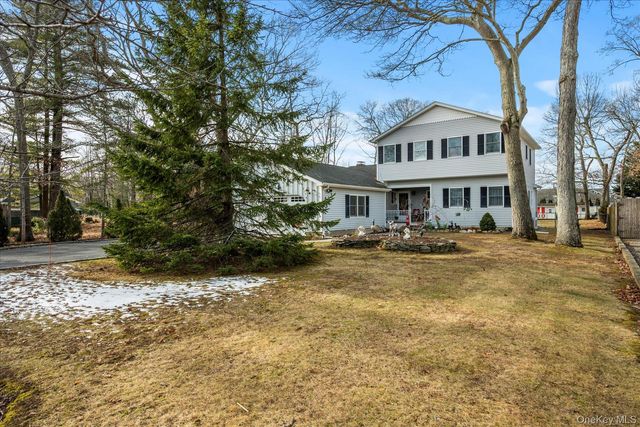 214 Pipe Stave Hollow Road, Mount Sinai, NY 11766