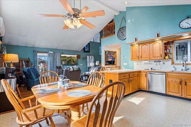 214 Pipe Stave Hollow Road, Mount Sinai, NY 11766