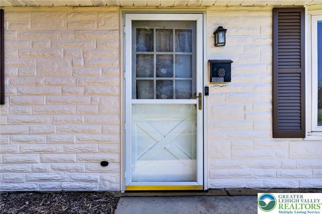 1933 Eastman Avenue, Bethlehem City, PA 18018