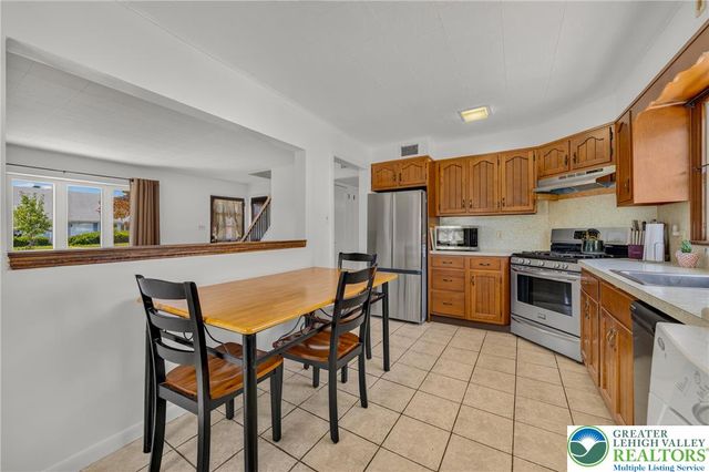 1933 Eastman Avenue, Bethlehem City, PA 18018