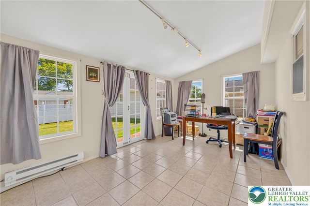1933 Eastman Avenue, Bethlehem City, PA 18018