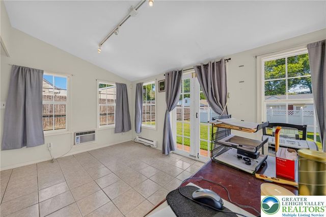 1933 Eastman Avenue, Bethlehem City, PA 18018