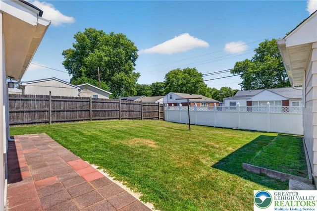 1933 Eastman Avenue, Bethlehem City, PA 18018