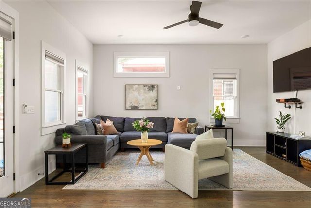 1352 Donnelly Avenue SW, Atlanta, GA 30310