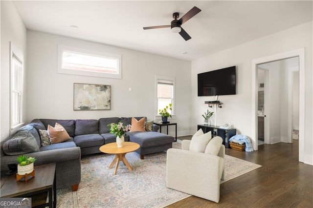 1352 Donnelly Avenue SW, Atlanta, GA 30310