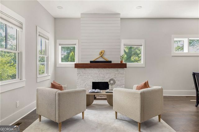 1352 Donnelly Avenue SW, Atlanta, GA 30310