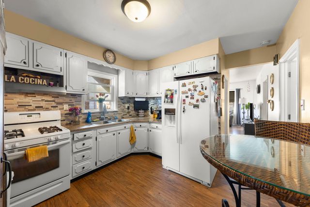 8440 Joliet Road, Mccook, IL 60525