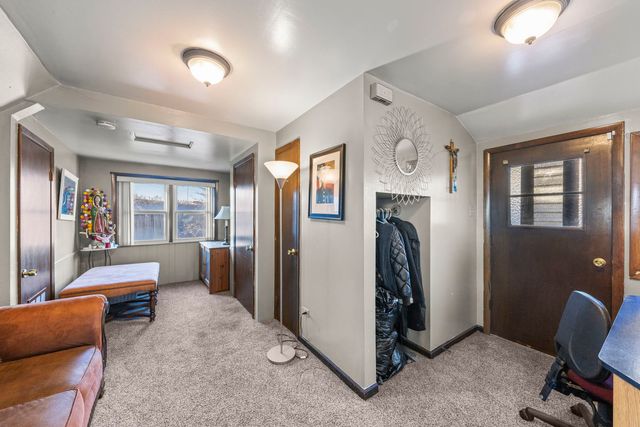 8440 Joliet Road, Mccook, IL 60525