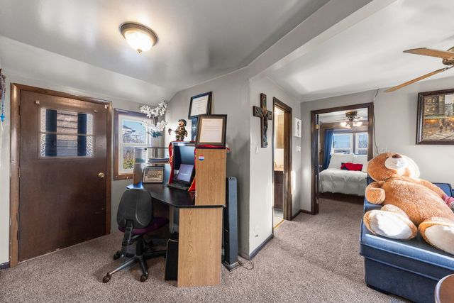 8440 Joliet Road, Mccook, IL 60525