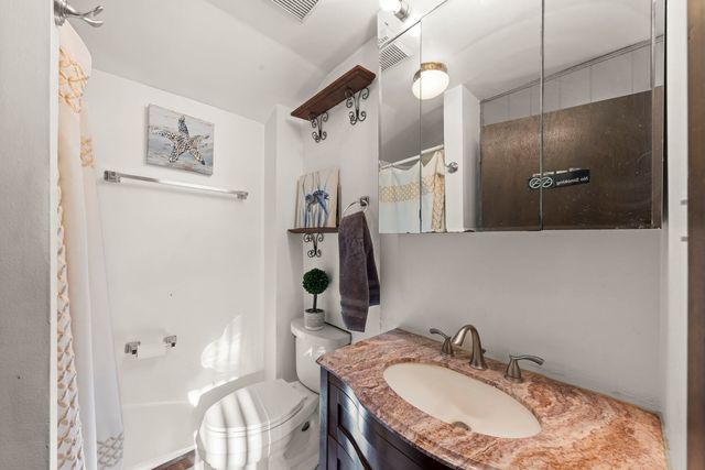 8440 Joliet Road, Mccook, IL 60525