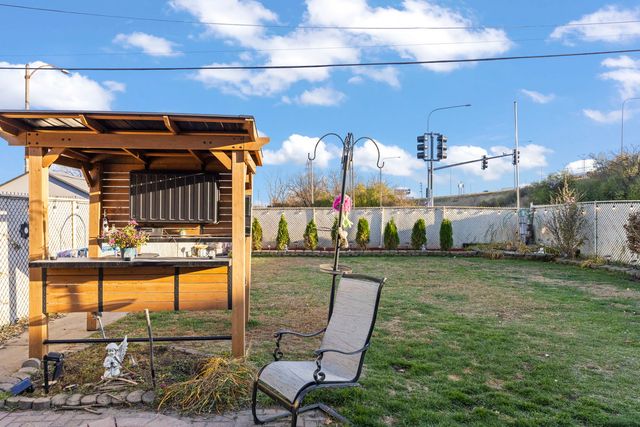 8440 Joliet Road, Mccook, IL 60525