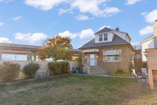 8440 Joliet Road, Mccook, IL 60525