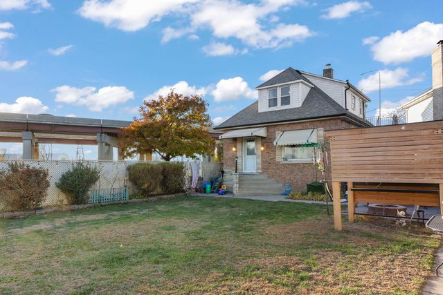 8440 Joliet Road, Mccook, IL 60525