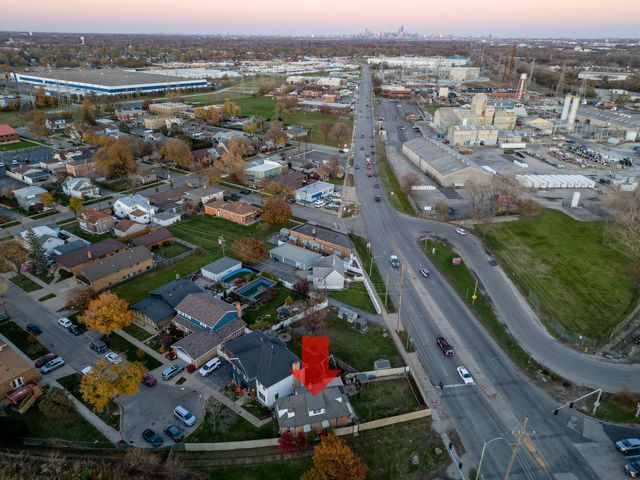 8440 Joliet Road, Mccook, IL 60525