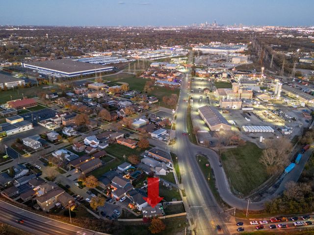 8440 Joliet Road, Mccook, IL 60525