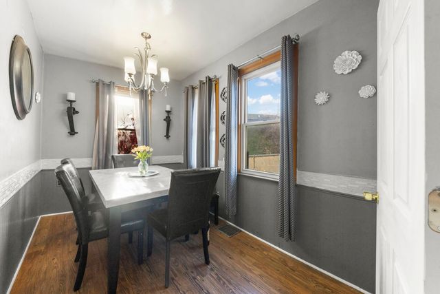 8440 Joliet Road, Mccook, IL 60525