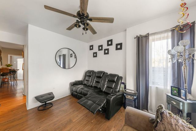 8440 Joliet Road, Mccook, IL 60525