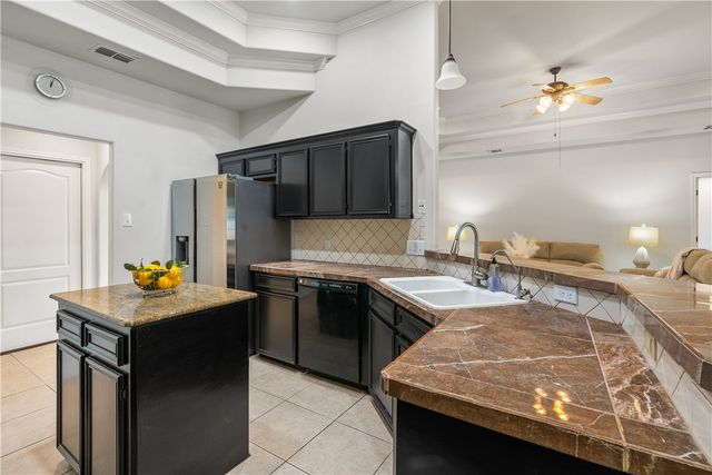 6645 La Bianca Dr, Corpus Christi, TX 78414