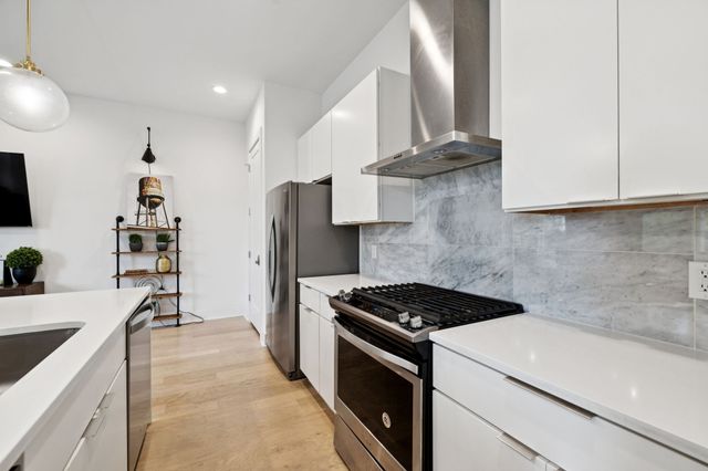 1037D Scovel St, Nashville, TN 37208