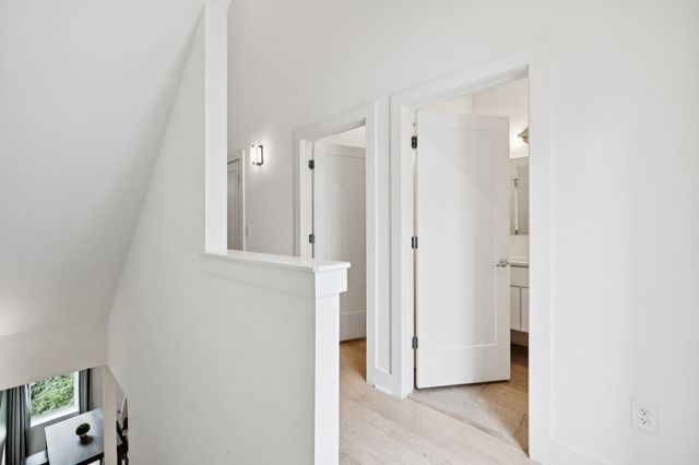 1037D Scovel St, Nashville, TN 37208