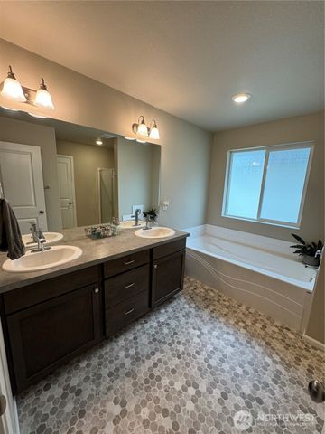 3144 Gladiator St NE, Lacey, WA 98516