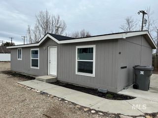 408 S Main St, Homedale, ID 83628