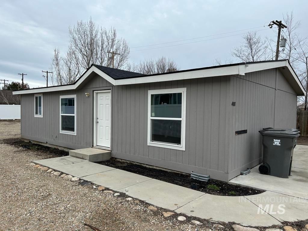 408 S Main St, Homedale, ID 83628