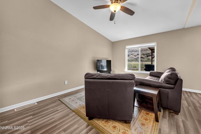 116 Ave De La Bleu De Clair, Sparks, NV 89434