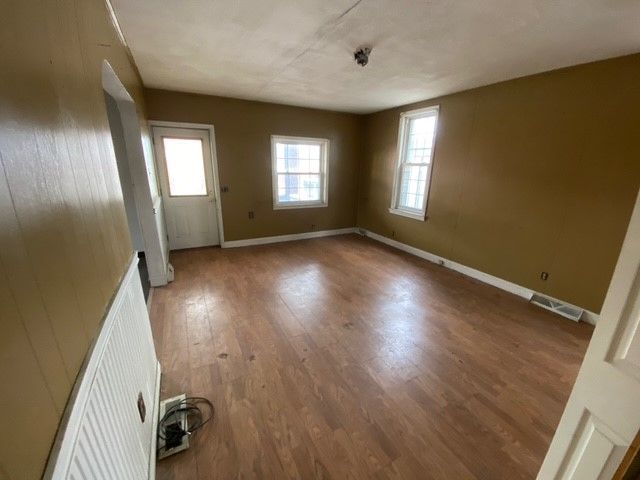 836 Duss Ave, Ambridge, PA 15003