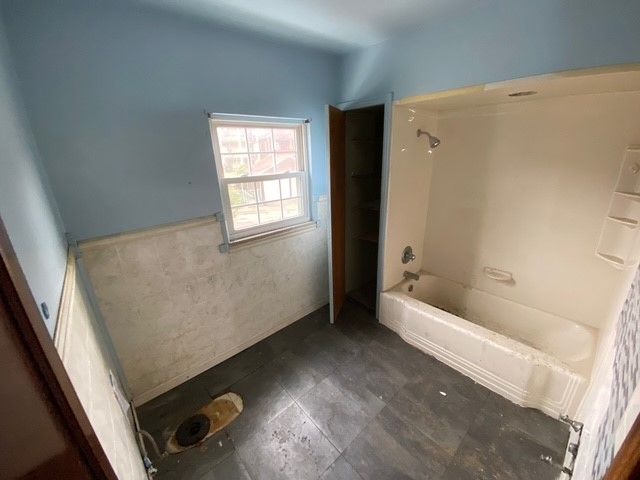 836 Duss Ave, Ambridge, PA 15003